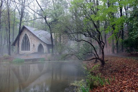 The Chapel In Georgia That's Located In The Most Unforgettable Setting