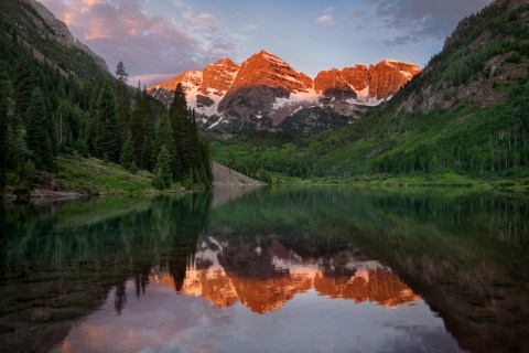 This Overnight Hike In Colorado Is One Of The Coolest Things You'll Do This Summer