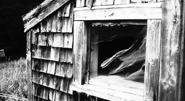 The Story Behind Maine’s Most Haunted House Is Beyond Terrifying