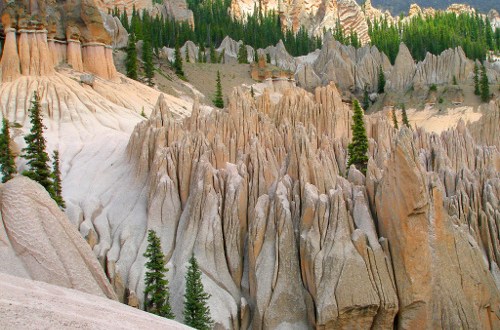 7 Of The Strangest Rock Formations You’ll See In Colorado