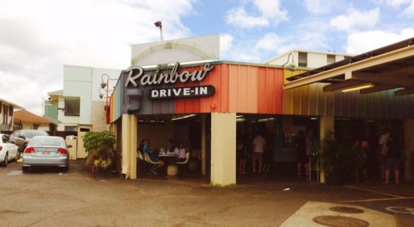 11 Hawaiian Foods Everyone Loves… And Where To Find The Best