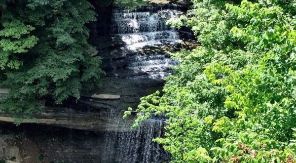 The Hike In Indiana That Takes You To Not One, But TWO Insanely Beautiful Waterfalls