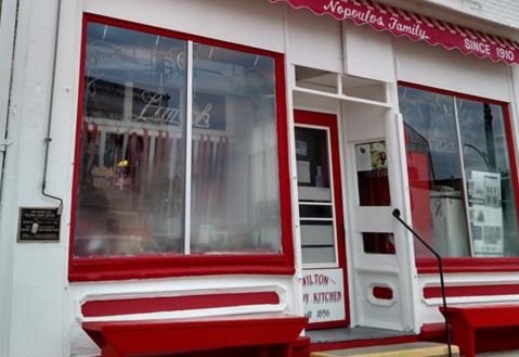 The Oldest Ice Cream Fountain In The Country Is Right Here In Iowa