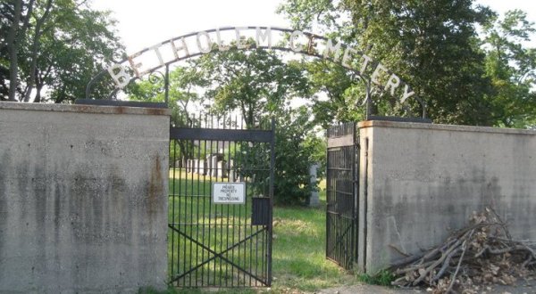 Most People Don’t Know About This Detroit Cemetery That’s Only Open Twice A Year