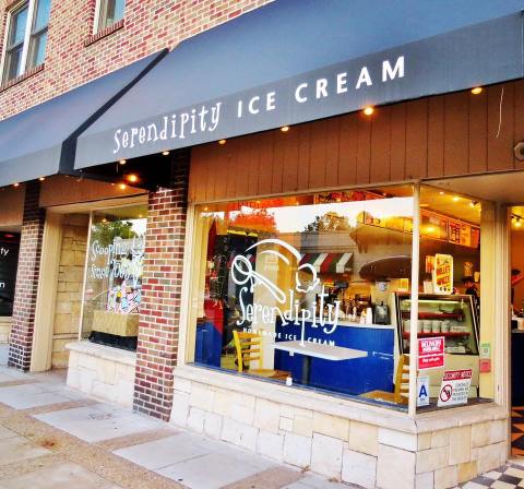 The Tiny Shop In St. Louis That Serves Homemade Ice Cream To Die For