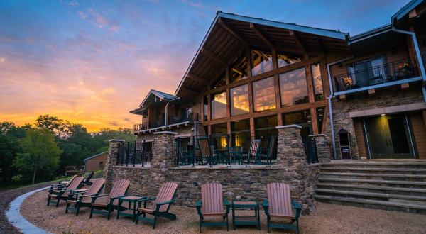 The Beautiful Restaurant Tucked Away In A Missouri Forest Most People Don’t Know About