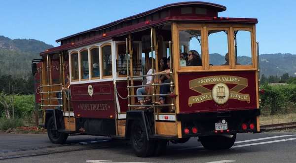 There’s A Magical Trolley Ride In Northern California That Most People Don’t Know About
