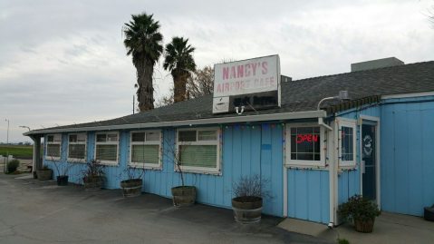 You Can Watch Planes Land At This Underrated Restaurant In Northern California