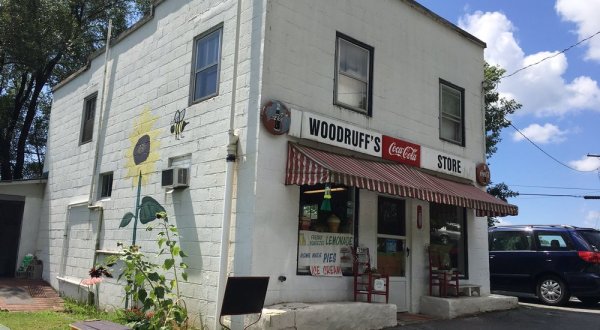 The Unassuming Restaurant In Virginia That Serves The Best Pie You’ll Ever Taste﻿