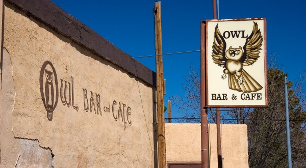 ​Everyone Goes Nuts For The Hamburgers At This Nostalgic Eatery In New Mexico