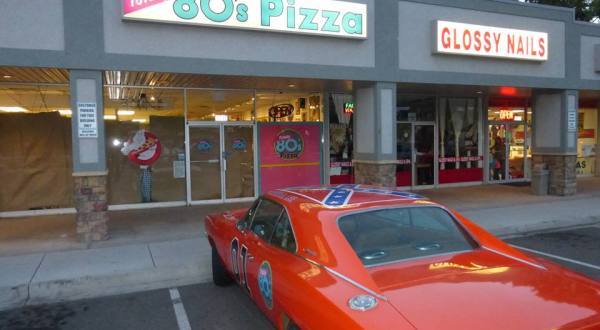 Not Many People Realize That There Is An 80s Themed Pizza Joint Hiding In Colorado