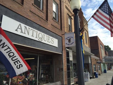 Here's The Perfect Weekend Itinerary If You Love Exploring West Virginia's Best Antique Stores