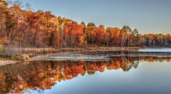 The Hidden Restaurant In Minnesota That’s Surrounded By The Most Breathtaking Fall Colors