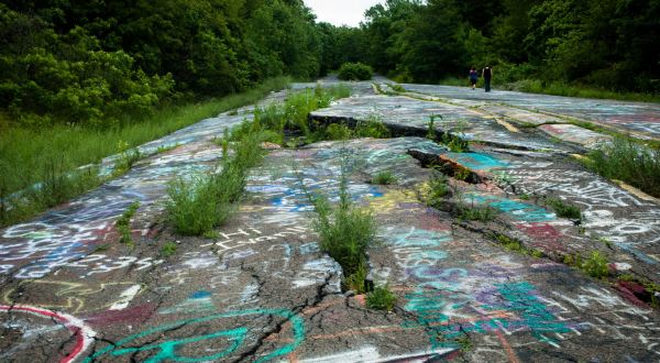 The Abandoned Town Near Philadelphia That Most People Stay Far, Far Away From
