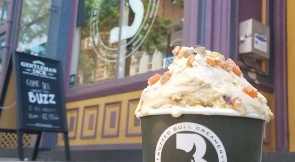 A Trip To This Unique Cincinnati Ice Cream Shop Is The Perfect Way To End Your Summer