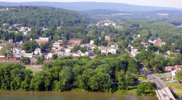 America’s Most Charming Rivertown Is Right Here In Pennsylvania And You’ll Want To Visit