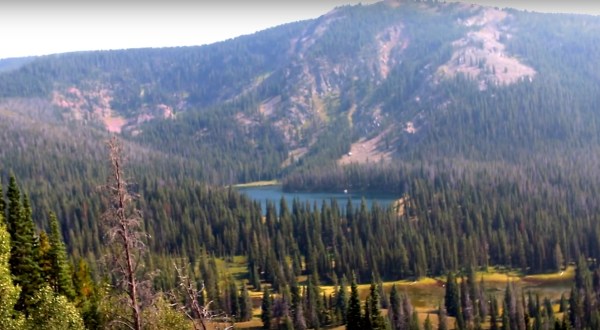 This Overlooked Wyoming Scenic Byway Is Breathtakingly Beautiful