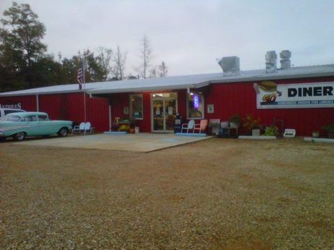 You’ll Absolutely Love This 50s Themed Diner In Louisiana
