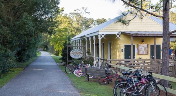 You’ll Never Forget A Trip To The Most Enchanting Town In All Of Louisiana
