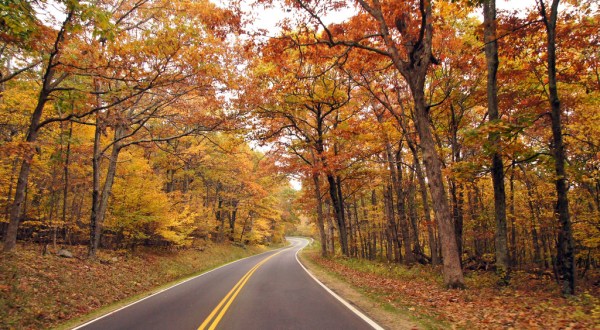 This Scenic Drive Through Virginia Is Tailor-Made For A Fall Outing