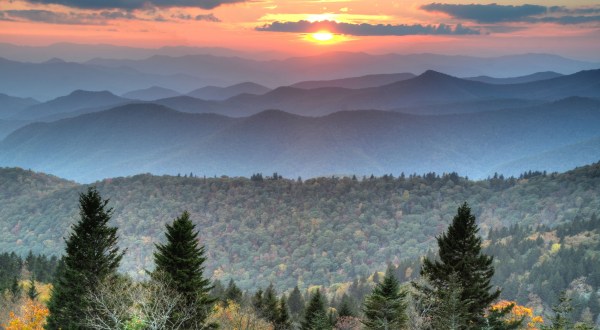 These 10 Blue Ridge Parkway Overlooks Will Make Your Fall Complete
