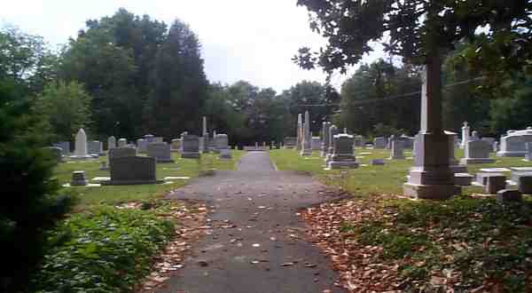 5 Disturbing Cemeteries Around Charlotte That Will Give You Goosebumps