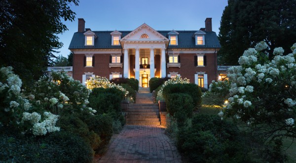 The Gorgeous Private Mansion In Pennsylvania Where You Can Stay The Night
