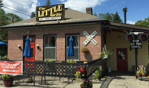 This Teeny Tiny New Hampshire Restaurant Used To Be A Train Depot And You'll Love It