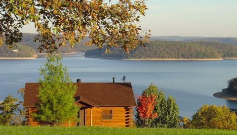 Wake Up To A View At This Jaw Dropping Cabin Getaway In Arkansas