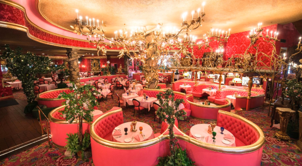 The Most Eccentric Restaurant In All Of Southern California Will Make You Drop Your Jaw