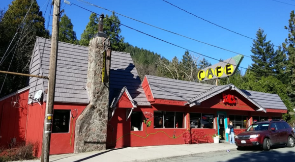 After Just One Bite You’ll Be Hooked On The Burgers At This Amazing Restaurant In Northern California