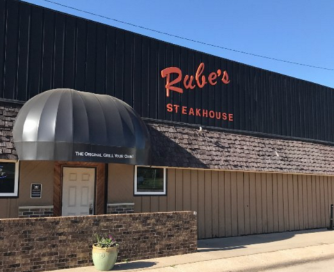 The Incredible Iowa Restaurant That's Way Out In The Boonies But So Worth The Drive