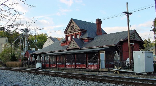This Train Station Near Baltimore Is Actually A Restaurant And You Need To Visit