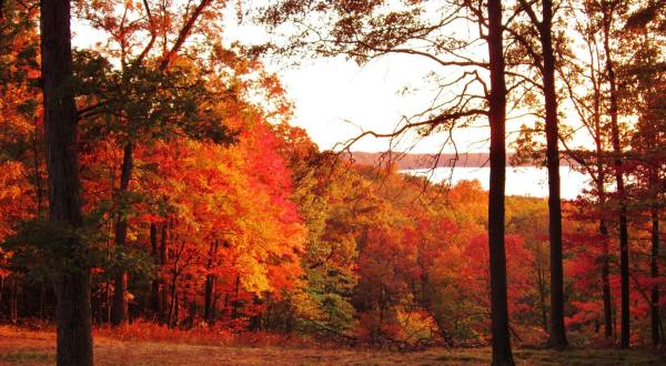 6 Short And Sweet Fall Hikes In Indiana With A Spectacular End View