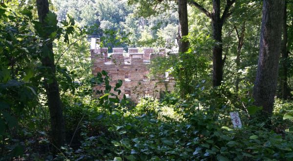 The Awesome Hike In Virginia That Will Take You Straight To An Abandoned Mill