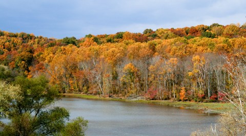 The One Hikeable Lake Near Baltimore That's Simply Breathtaking In The Fall