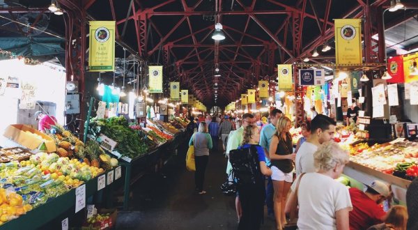 Everyone In St. Louis Must Visit This Epic Farmers Market At Least Once