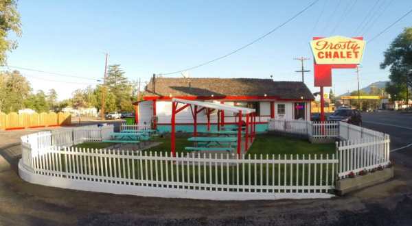 The Old Fashioned Chalet That Serves The Best Burgers And Shakes In Southern California