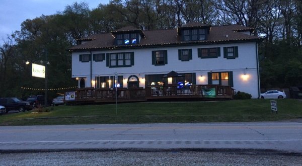 You’ll Never Forget Your Visit To The Most Haunted Restaurant In Chicago