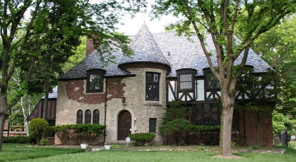 6 Historic Neighborhoods In Detroit That Will Take You Back In Time