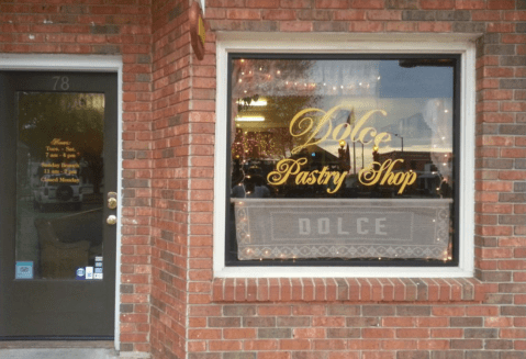 You'll Love Everything About This Quaint Pastry Shop In Alabama