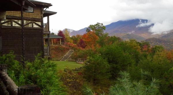 The Tennessee Lodge That Will Give You Incredible Views Of This Year’s Fall Colors