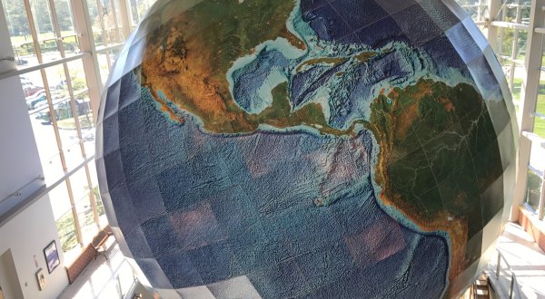The World’s Largest Rotating Globe Is Right Here In Maine And You’ll Want To Visit