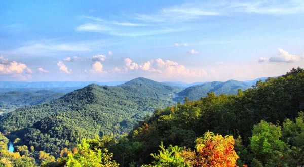 7 Short And Sweet Fall Hikes In Kentucky With A Spectacular End View