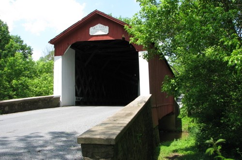 The Story Of This Haunted Bridge In Pennsylvania Will Creep You Out
