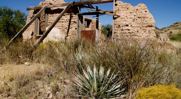 Nature Is Slowly Reclaiming This Arizona Ghost Town And You’ll Want To Visit