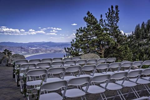 You'll Fall In Love With The Captivating Views At This Heavenly Nevada Wedding Chapel