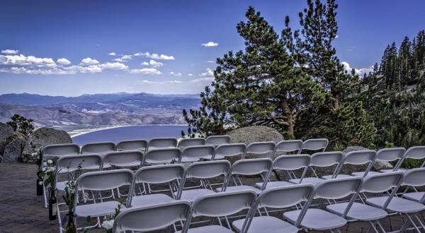 You’ll Fall In Love With The Captivating Views At This Heavenly Nevada Wedding Chapel