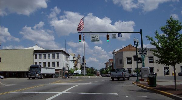 The Small Town Of Urbana, Ohio Is Known For Its Truly Delicious Burger Joint