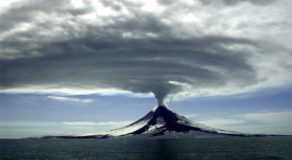 Few People Know This Volcanic Eruption In Alaska Blacked Out The Sky